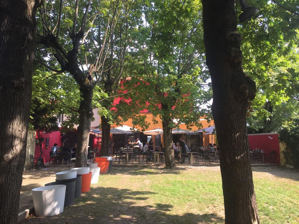 布里特酒店 圣热尼拉瓦勒 外观 照片